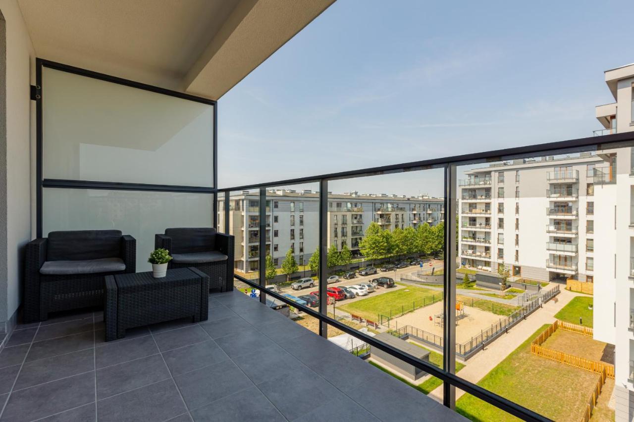 Ursus Sunny Studio For 4 Guests With Parking & Balcony By Noclegi Renters Warsaw Exterior photo