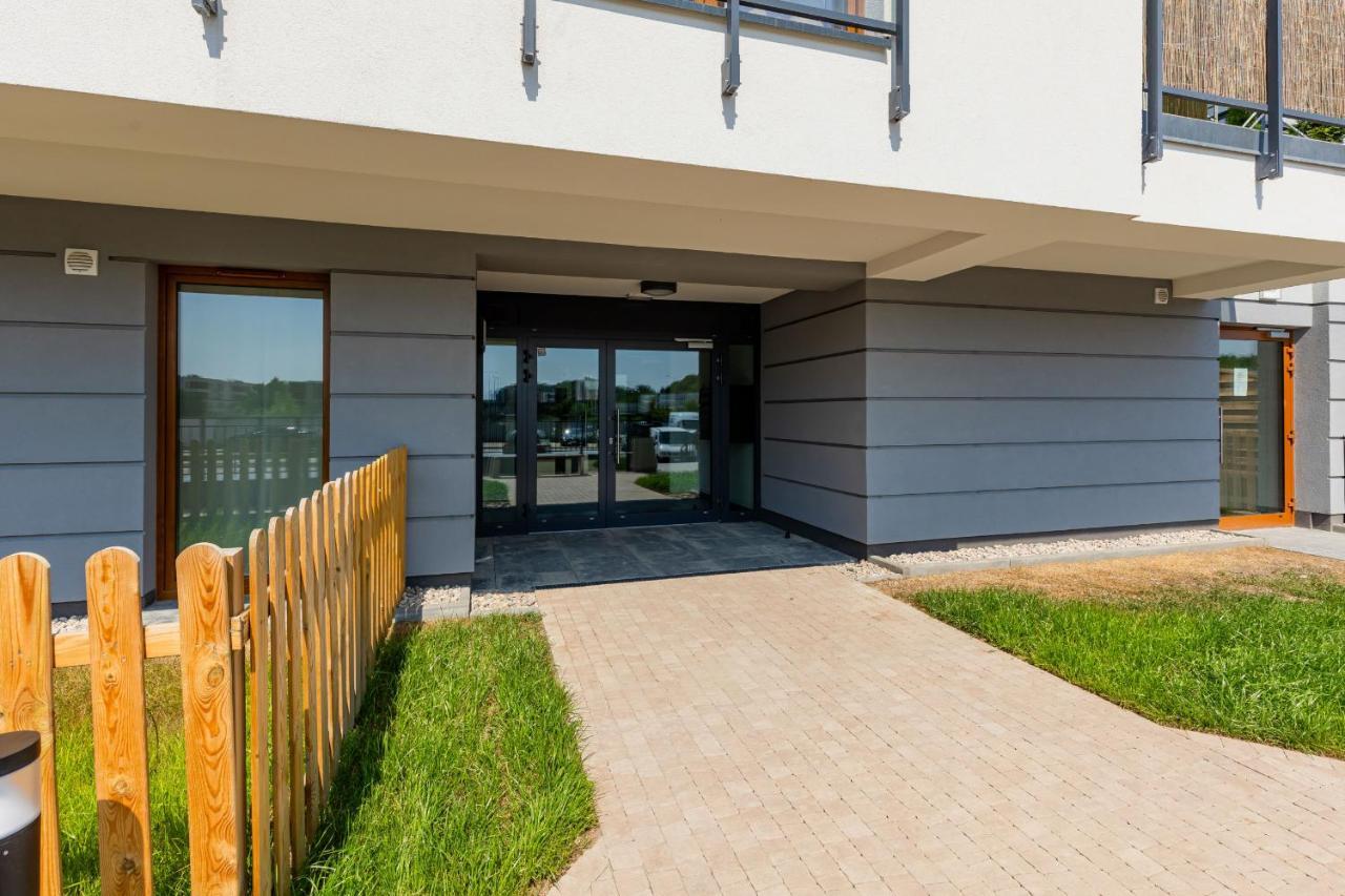 Ursus Sunny Studio For 4 Guests With Parking & Balcony By Noclegi Renters Warsaw Exterior photo